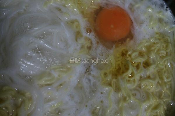 鸡汁XO酱双面条的做法图解4