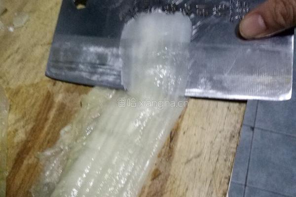 棒骨炖酸菜的做法图解2
