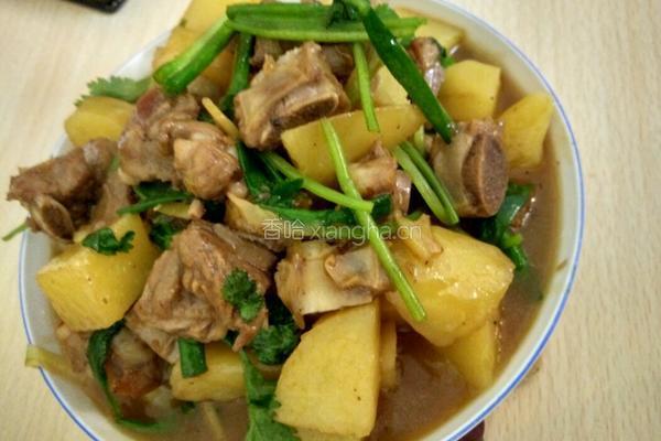 排骨焖土豆的做法图解8