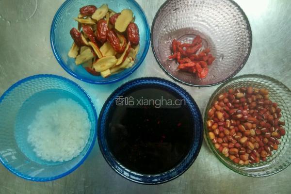 红豆红枣黑米粥的做法图解2