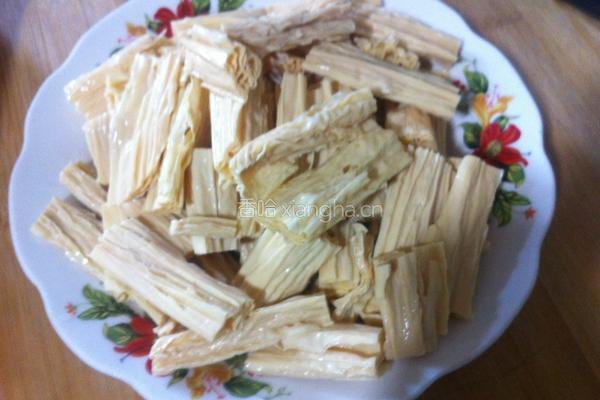 肉片腐竹的做法图解2