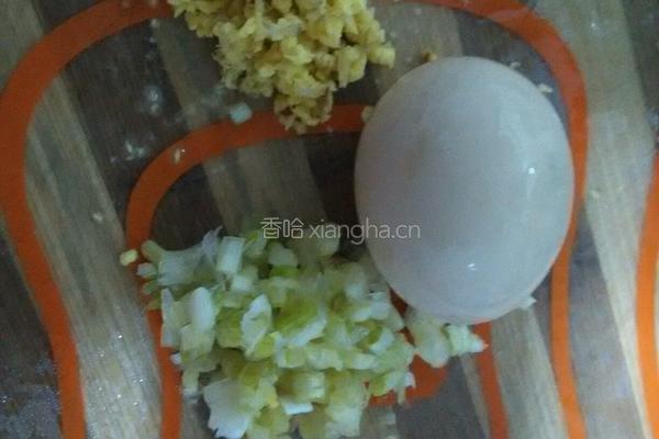 牛肉胡萝卜馅饺子的做法图解3