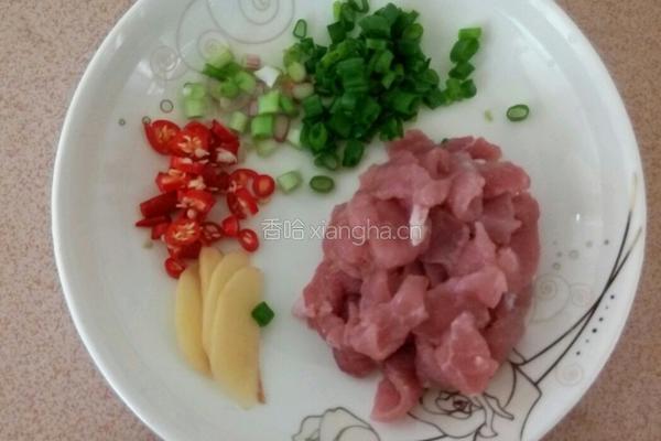 西芹炒肉的做法图解3