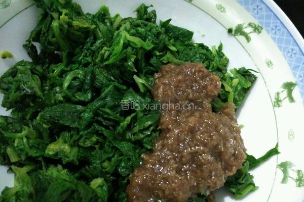 蒜泥拌芹菜叶的做法图解3