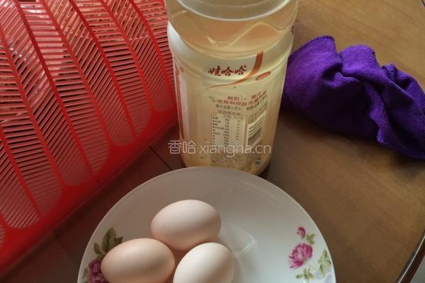 鸡蛋酒的做法图解1