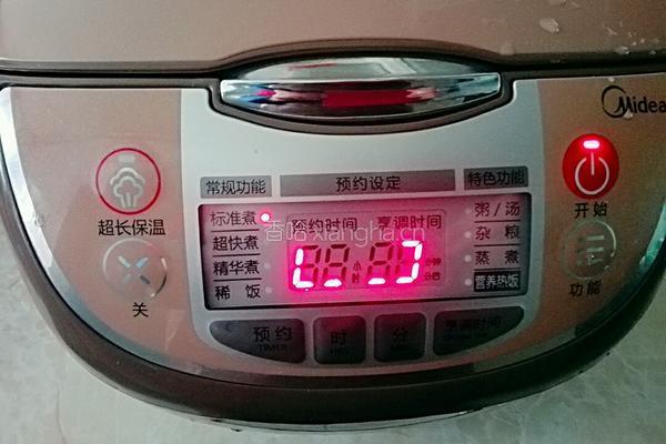 豌豆腊味糯米饭的做法图解3