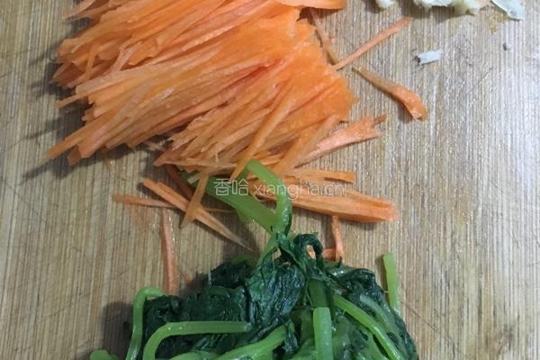 凉拌茼蒿胡萝卜的做法图解6