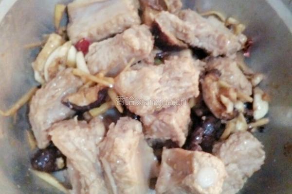 香菇蒸排骨的做法图解4