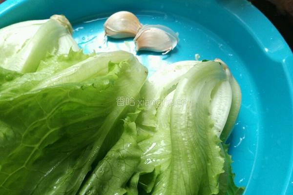 素炒生菜的做法图解1