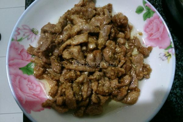 芹菜小炒肉的做法图解3