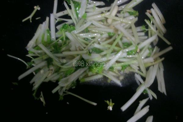 芹菜小炒肉的做法图解4