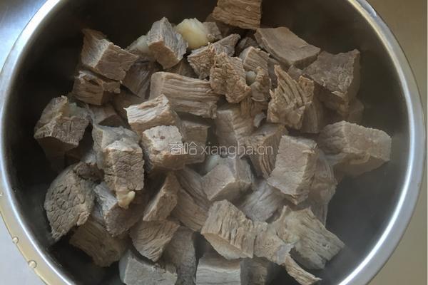 大酱炖牛肉的做法图解2