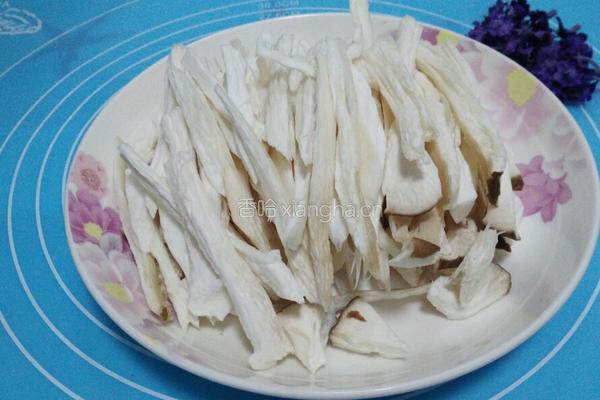 凉拌杏鲍菇的做法图解2
