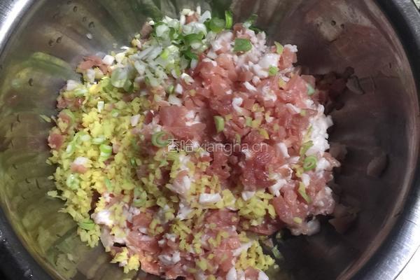 翡翠白菜水饺的做法图解3
