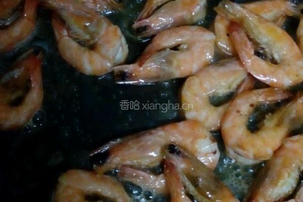 茄汁开背虾的做法图解5