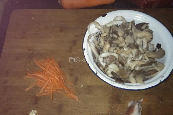 肉炒蘑菇的做法图解1