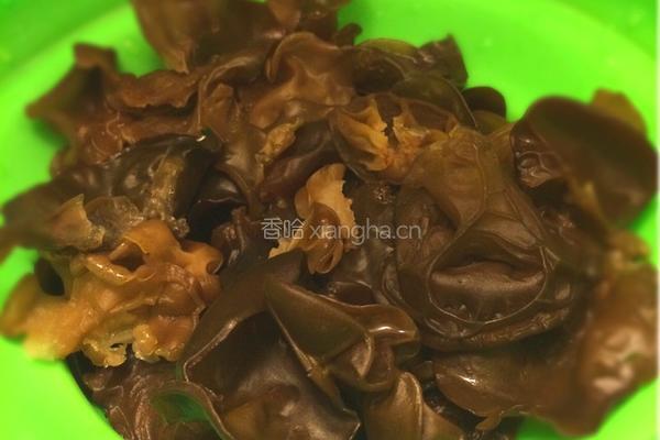 莴笋嫩滑肉片的做法图解4