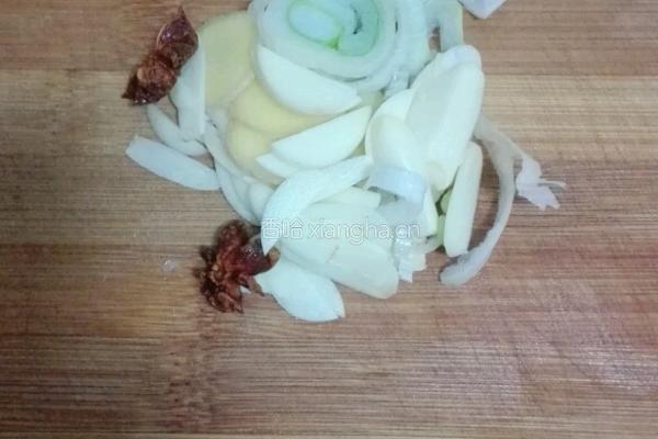 干煸大头菜的做法图解2