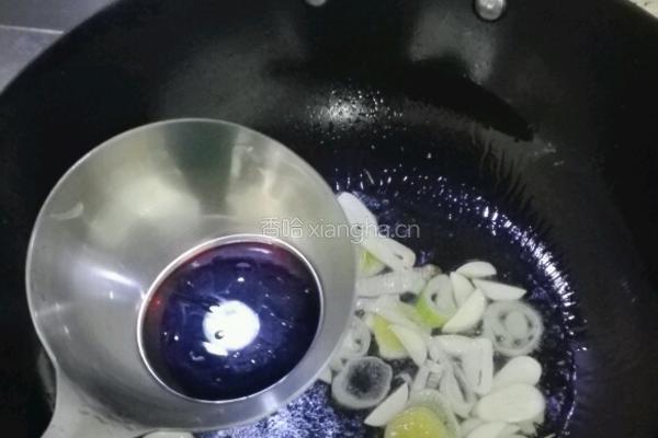 干煸大头菜的做法图解3
