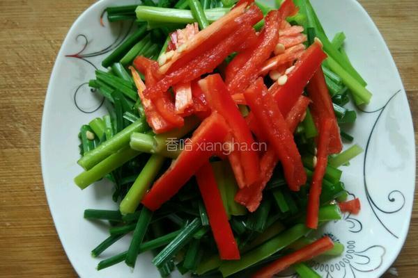 韭菜苔炒鸡蛋的做法图解2