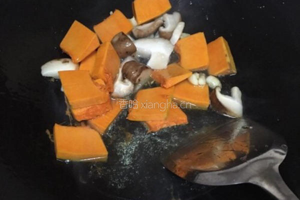 香菇肉沫拌南瓜的做法图解5