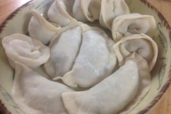 香菜饺子的做法图解9