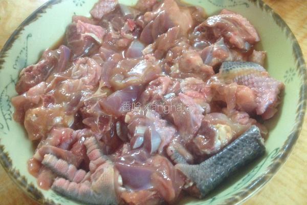 香菇蒸土鸡的做法图解3