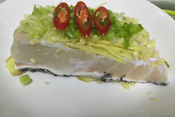 清蒸龙胆石斑鱼的做法图解4