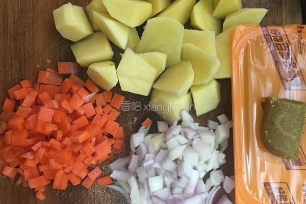 咖喱鸡肉的做法图解2