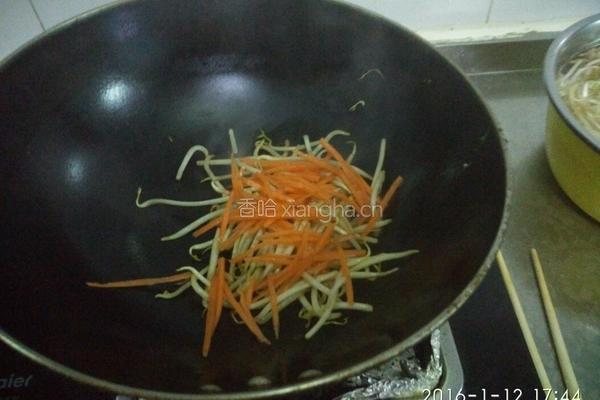 黑米卷饼-鸡丝豆芽馅的做法图解9