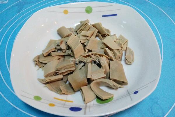 八宝豆豉粉蒸排骨的做法图解3