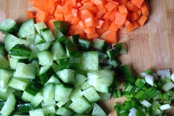 虾仁炒饭的做法图解2