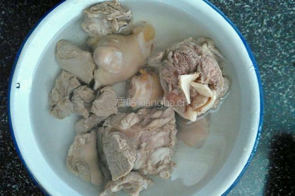 萝卜炖羊腿的做法图解3