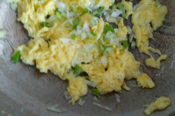 酱油炒饭的做法图解3