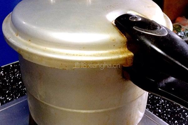 肉皮冻之年年有鱼的做法图解13