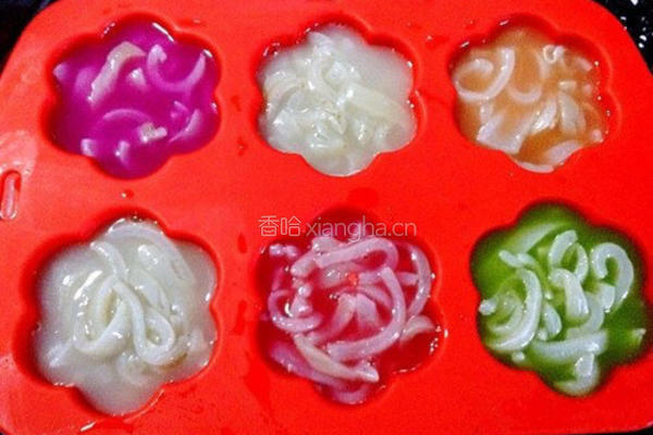 五彩肉皮冻之富贵花开的做法图解14
