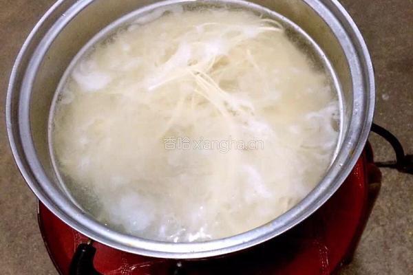 家常炸酱面的做法图解1
