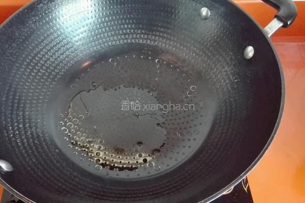 鸡蛋炒茼蒿的做法图解2