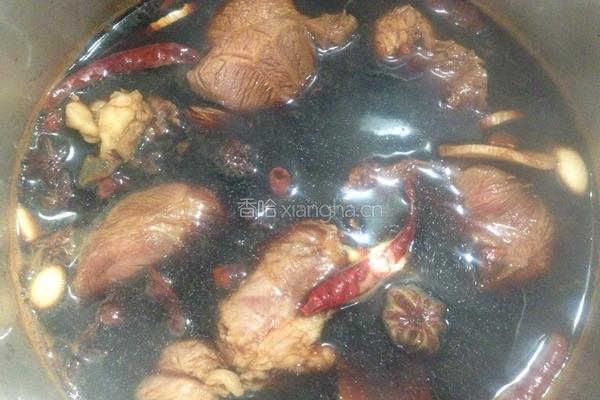 冰糖酱牛肘的做法图解2