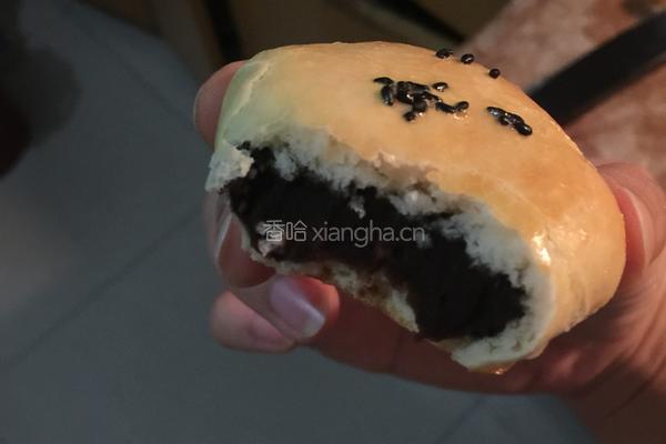 芝麻红豆小面包
