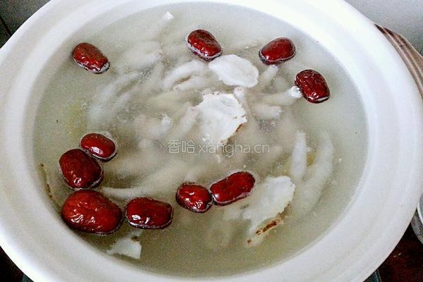 当归红枣枸杞鸡脚汤的做法图解8