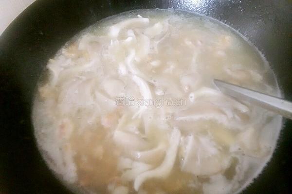 平菇瘦肉汤的做法图解6