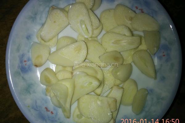 蒜蓉茼蒿的做法图解2