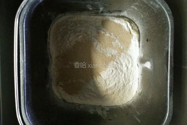 新奥尔良披萨的做法图解1