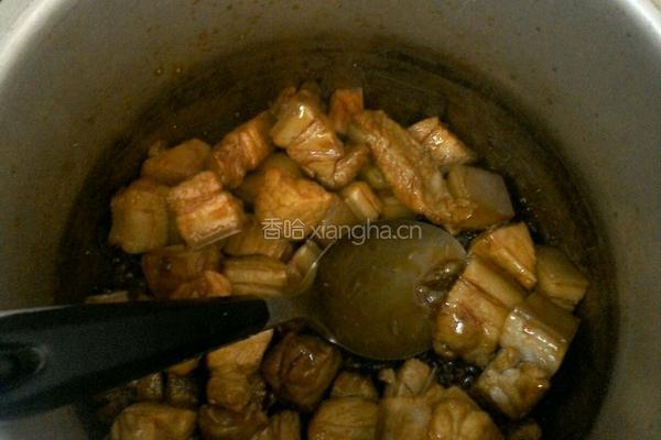 红烧肉鹌鹑蛋的做法图解6