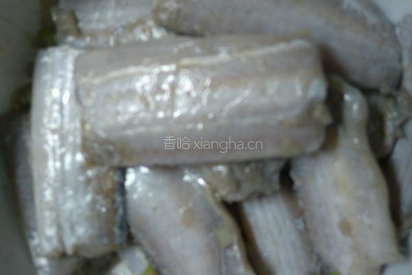 干炸带鱼的做法图解1