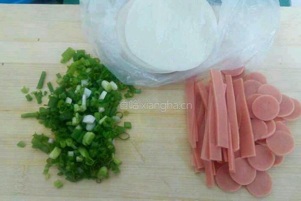饺子皮煎饼的做法图解1