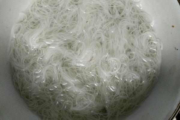 蒜蓉粉丝蒸娃娃菜的做法图解4