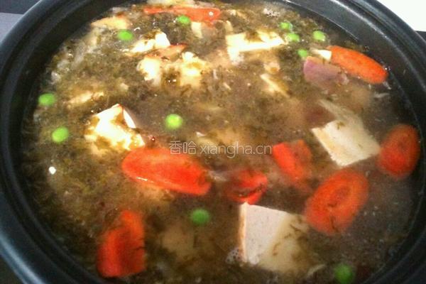 雪菜冬笋豆腐煲的做法图解5