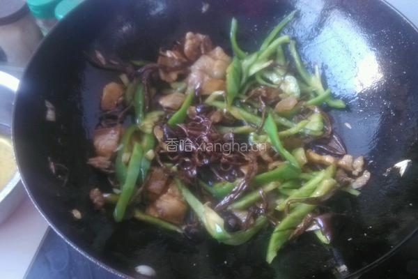 干煸茶树菇肉片的做法图解14